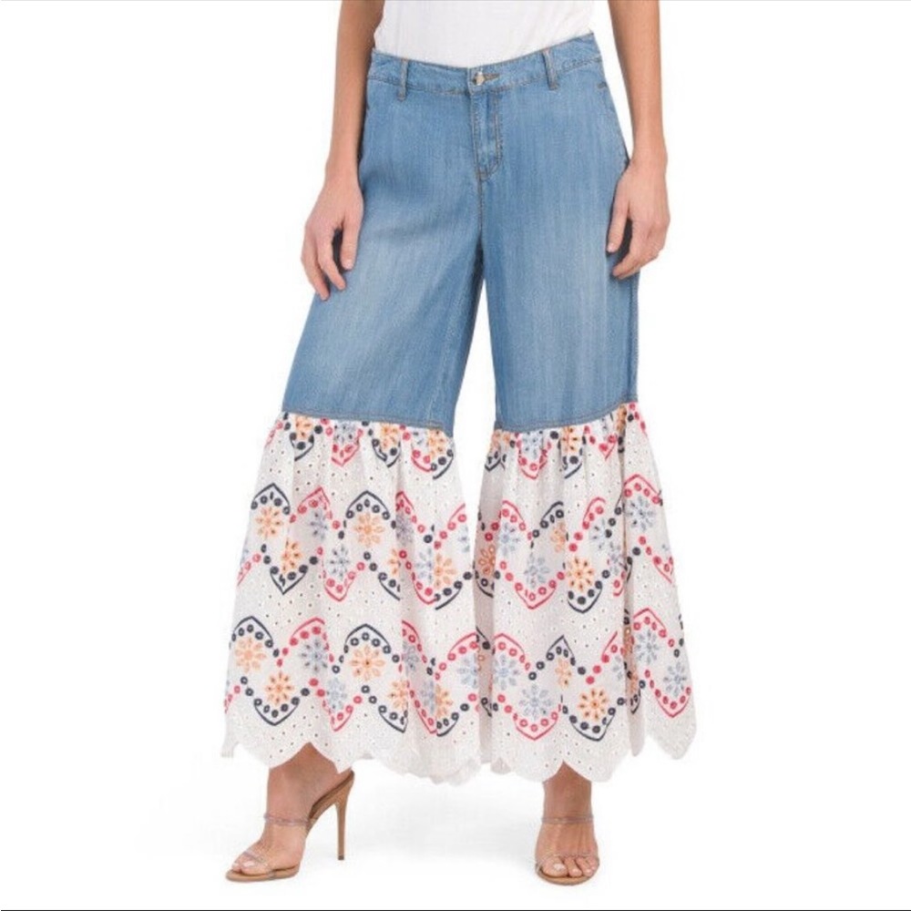 Gemma + Jane Boho Eyelet Wide Leg Jeans Size 6 NEW